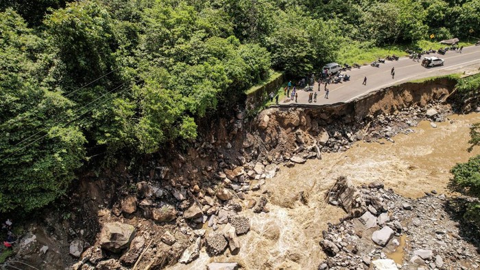 Update Korban Banjir Bandang Sumbar Jadi 44 Orang