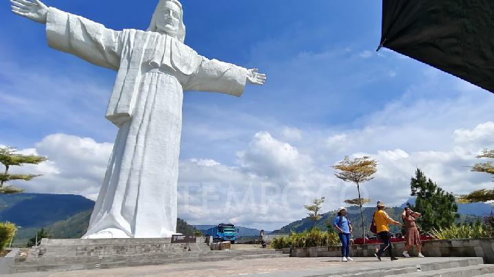 Patung Yesus Bukit Sibea-bea Jadi Simbol Perdamaian Agama