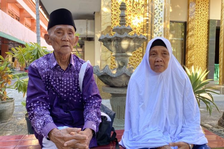 Pasutri Lansia Naik Haji Dari Penghasilan Parkir, Rajin Bersedekah