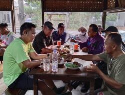 Wakil Bupati Adlin Tambunan Nikmati Sarapan Tradisional di Warung Nek Kaltum