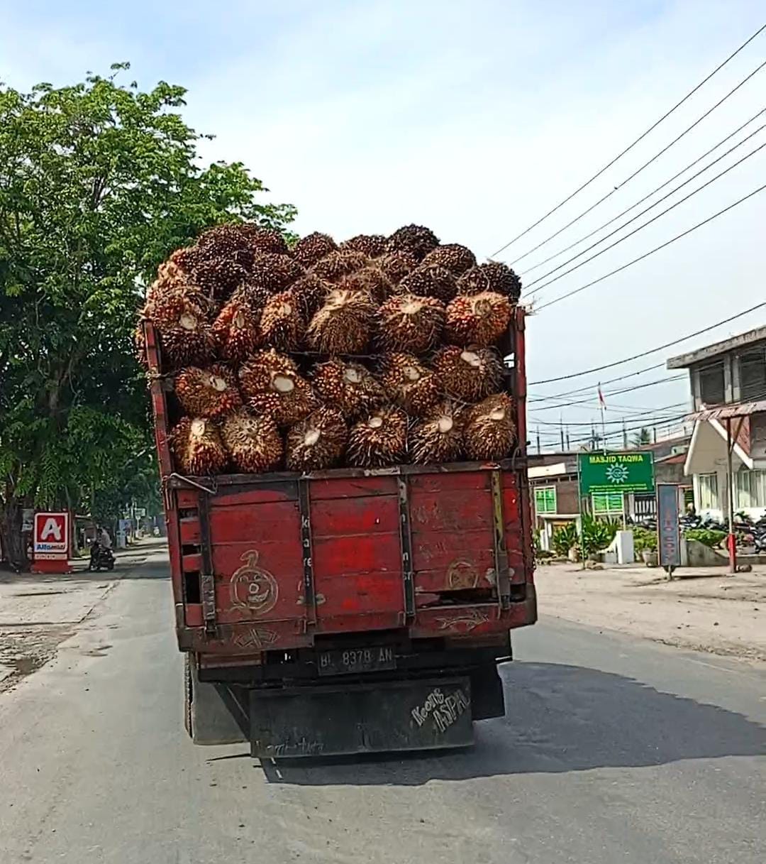 Potensi Bahaya Truk Tanpa Penutup di Sergai