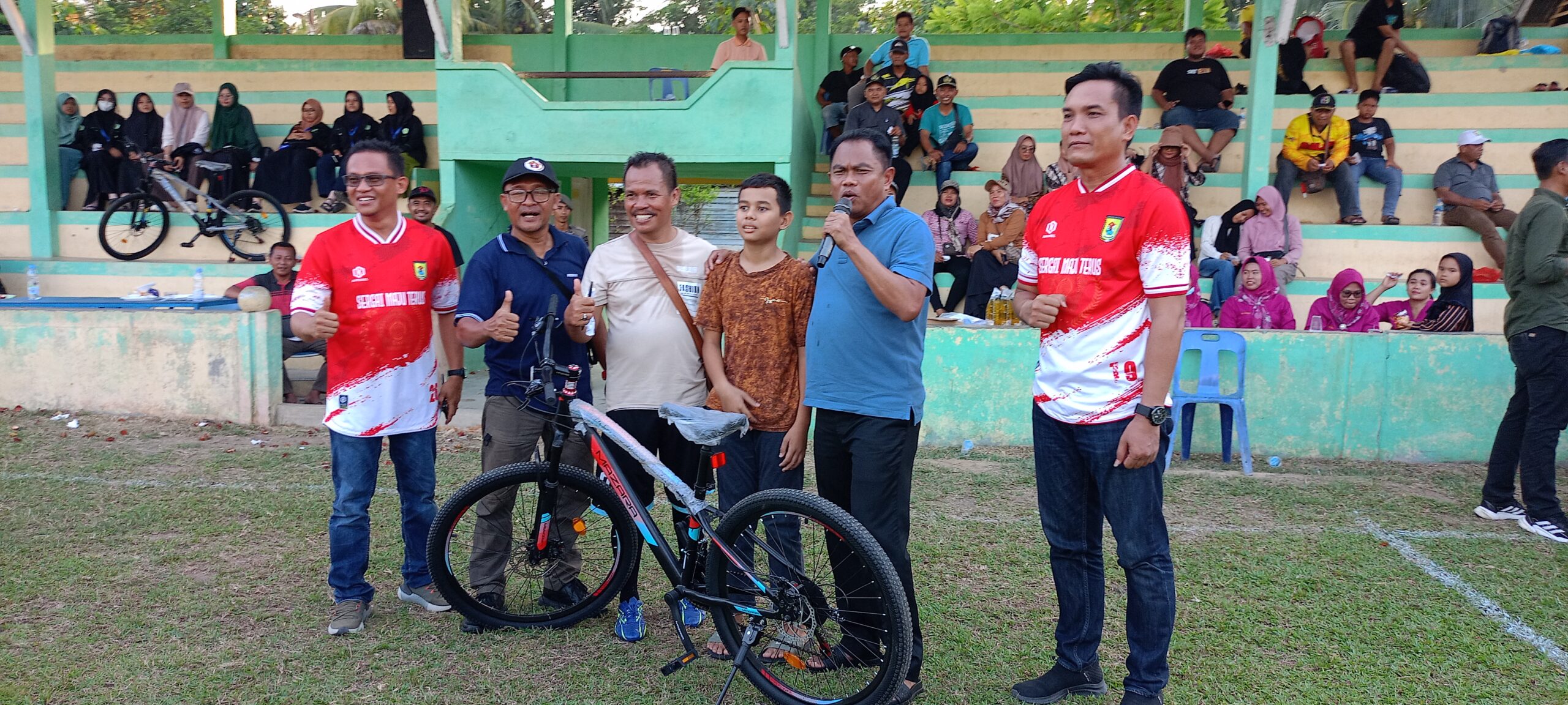 Siswa SMP Menang Sepeda Gunung di Lucky Draw Bupati