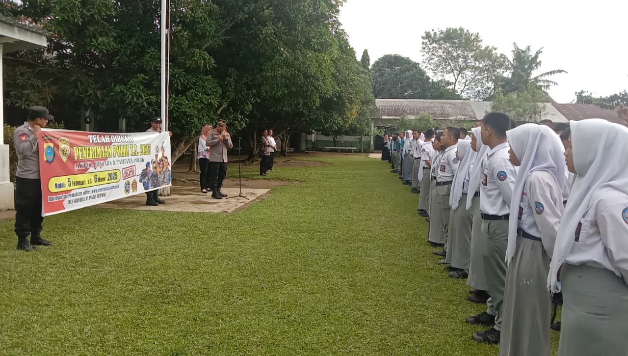 Polsek Sipispis Sosialisasikan Rekrutmen Polri dan Imbau Kamtibmas Pada Pelajar