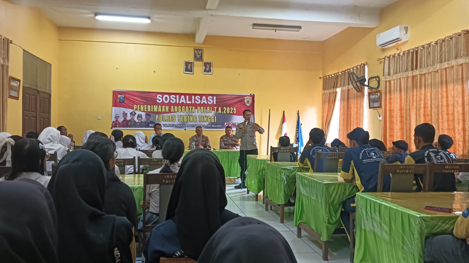 Sosialisasi ke SMA dan SMK Yapim, Polres Tebing Tinggi Sampaikan Info Penerimaan Polri