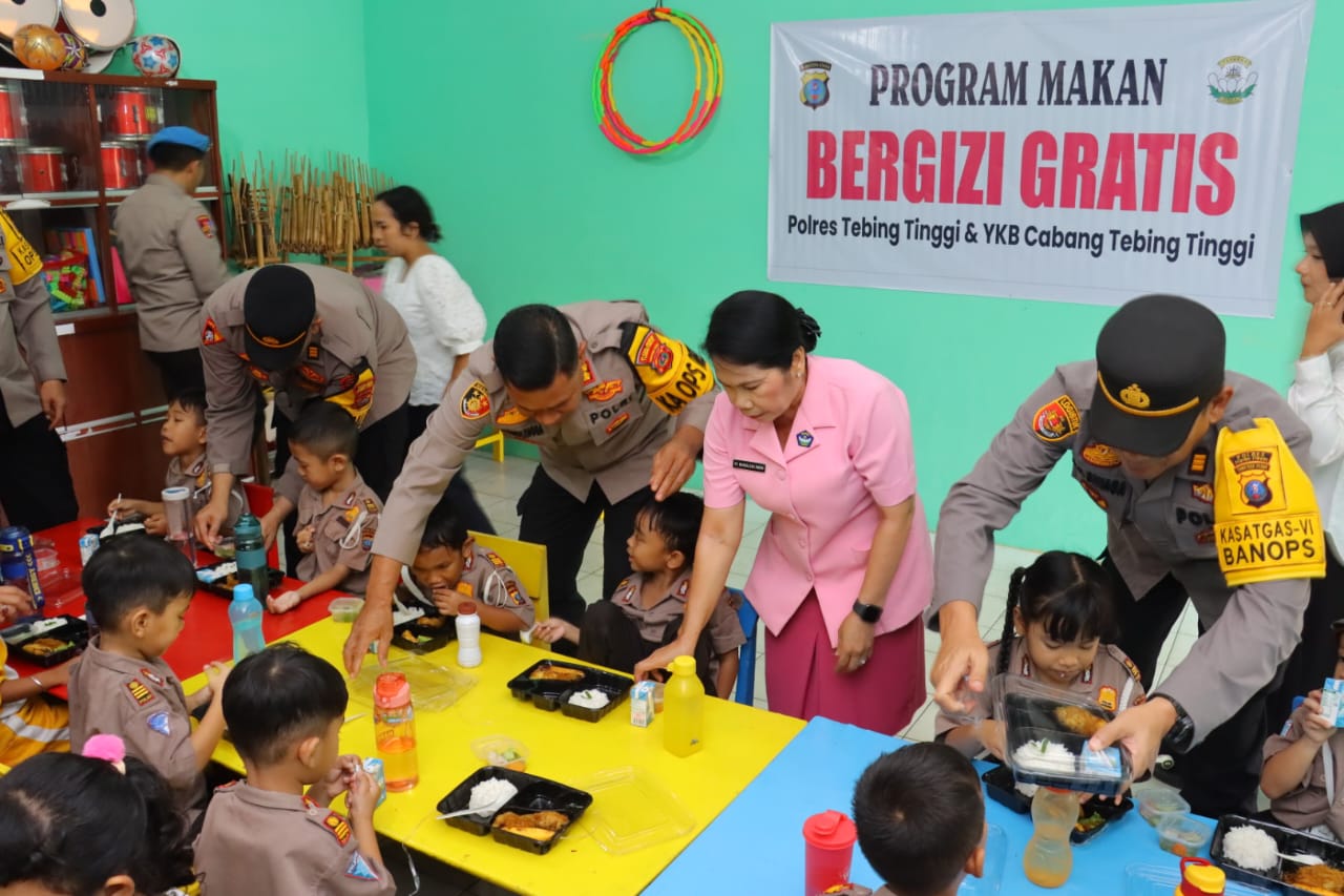 Program Makan Bergizi Gratis, Kapolres Tebing Tinggi Berbagi ke TK Kemala Bhayangkari 4