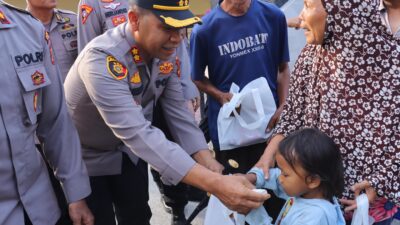 Berkah Ramadhan, Polres Tebing Tinggi Bersama Bhayangkari Berbagi Takjil ke Masyarakat