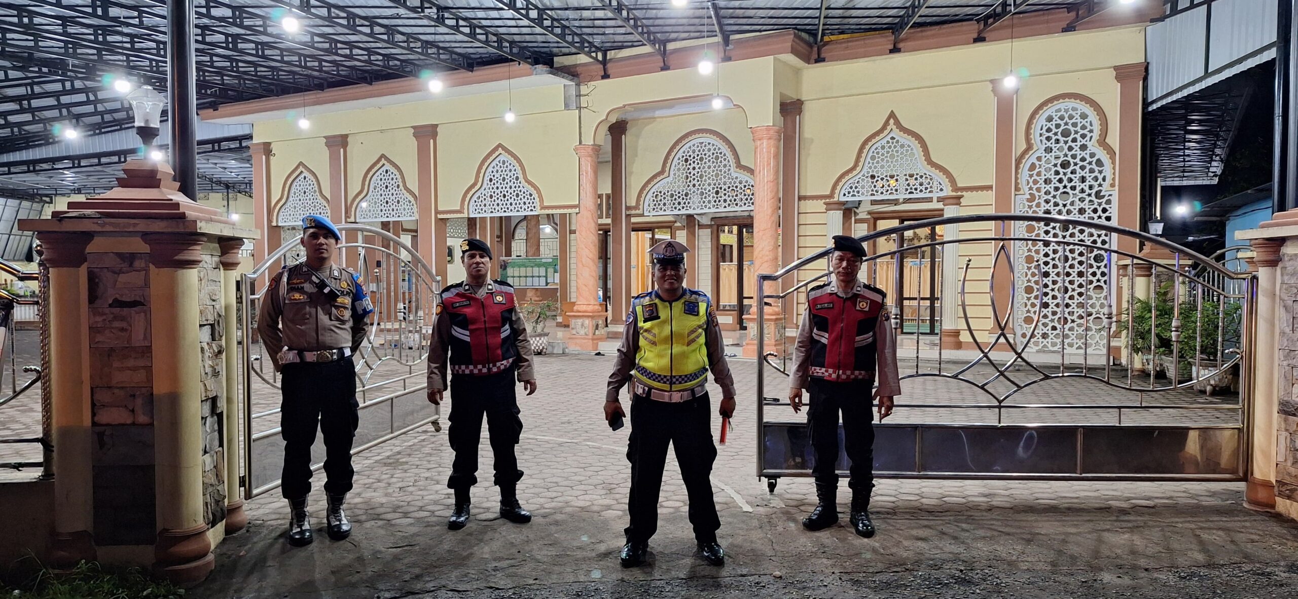 Polres Tebing Tinggi Tingkatkan Pengamanan Ibadah Subuh Selama Ramadhan