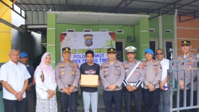 Kapolres Tebing Tinggi Salurkan Bansos Guna Berbagi Kebahagiaan di Bulan Ramadhan