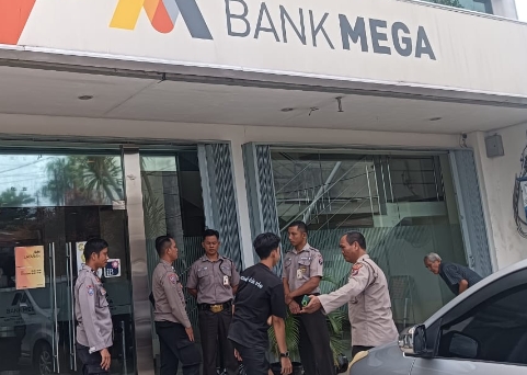 Sat Binmas Polres Tebing Tinggi Sambangi Satpam Bank Mega, Tekankan Kewaspadaan Untuk Keamanan