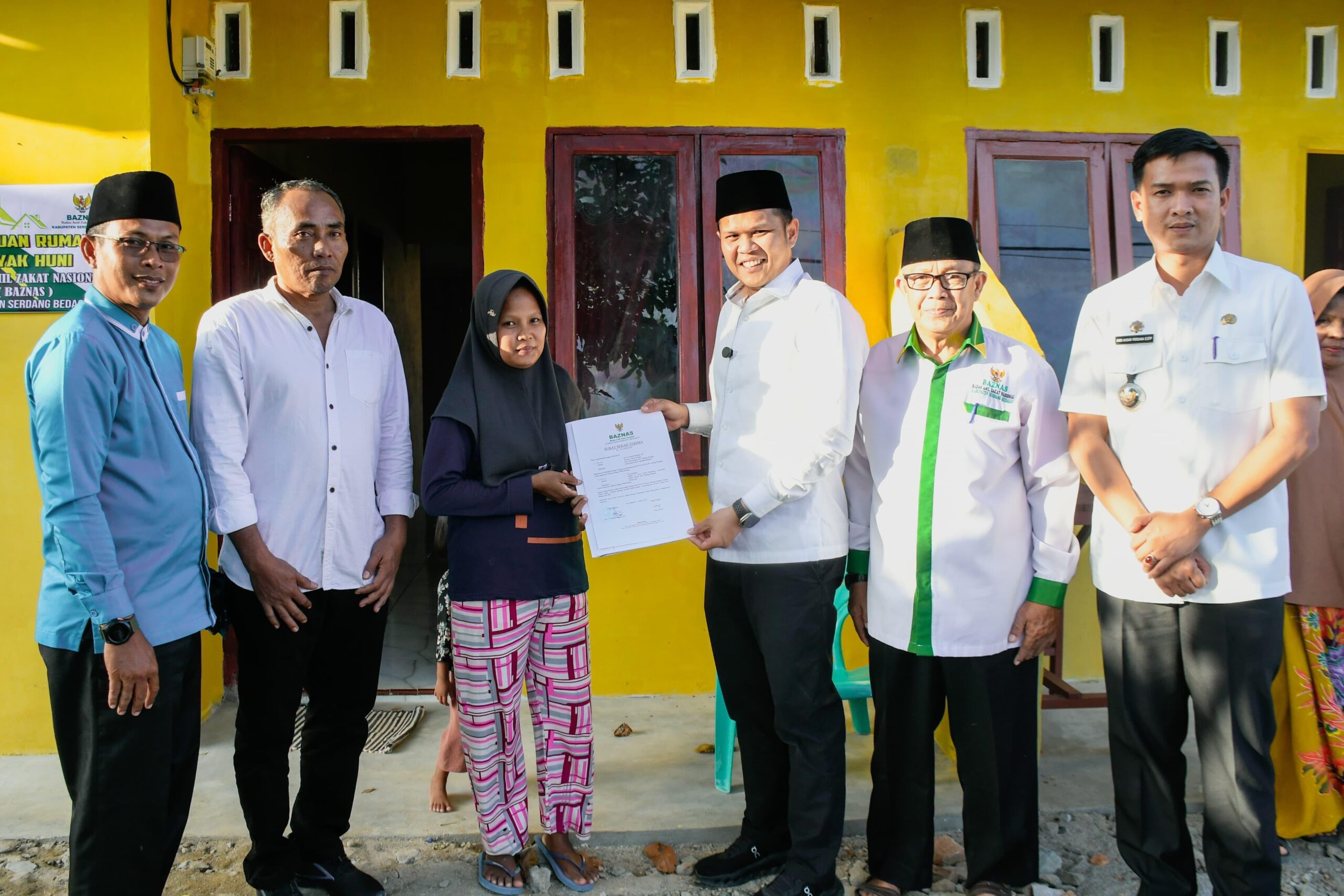 Pemerintah Kabupaten Serdang Bedagai (Pemkab Sergai) bergerak cepat bersama Baznas dengan menyalurkan bantuan bedah rumah melalui program Rumah Tidak Layak Huni (RTLH)